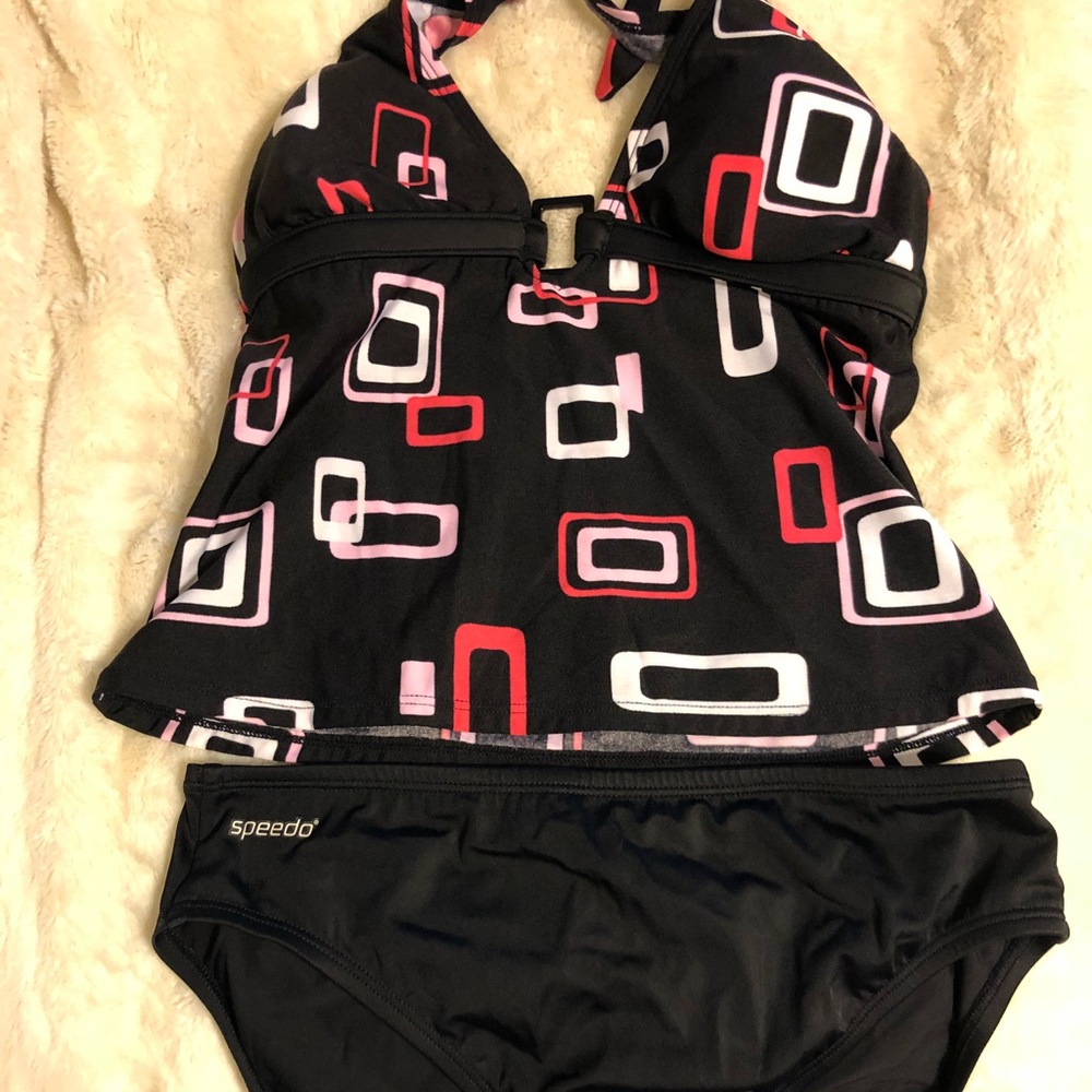 Tankini top and bottoms
